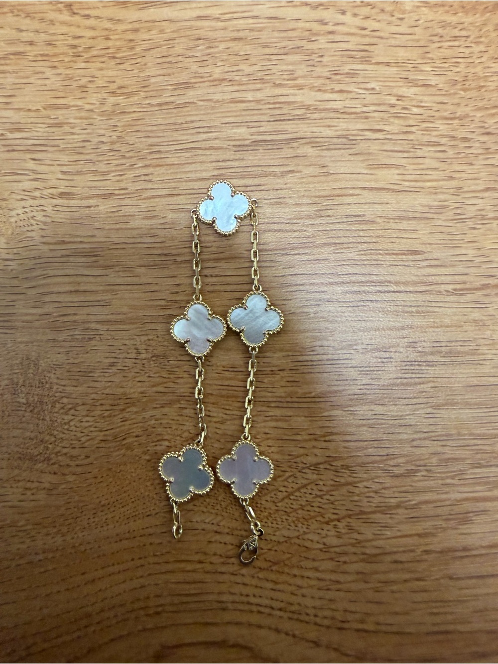 White pearl bracelet